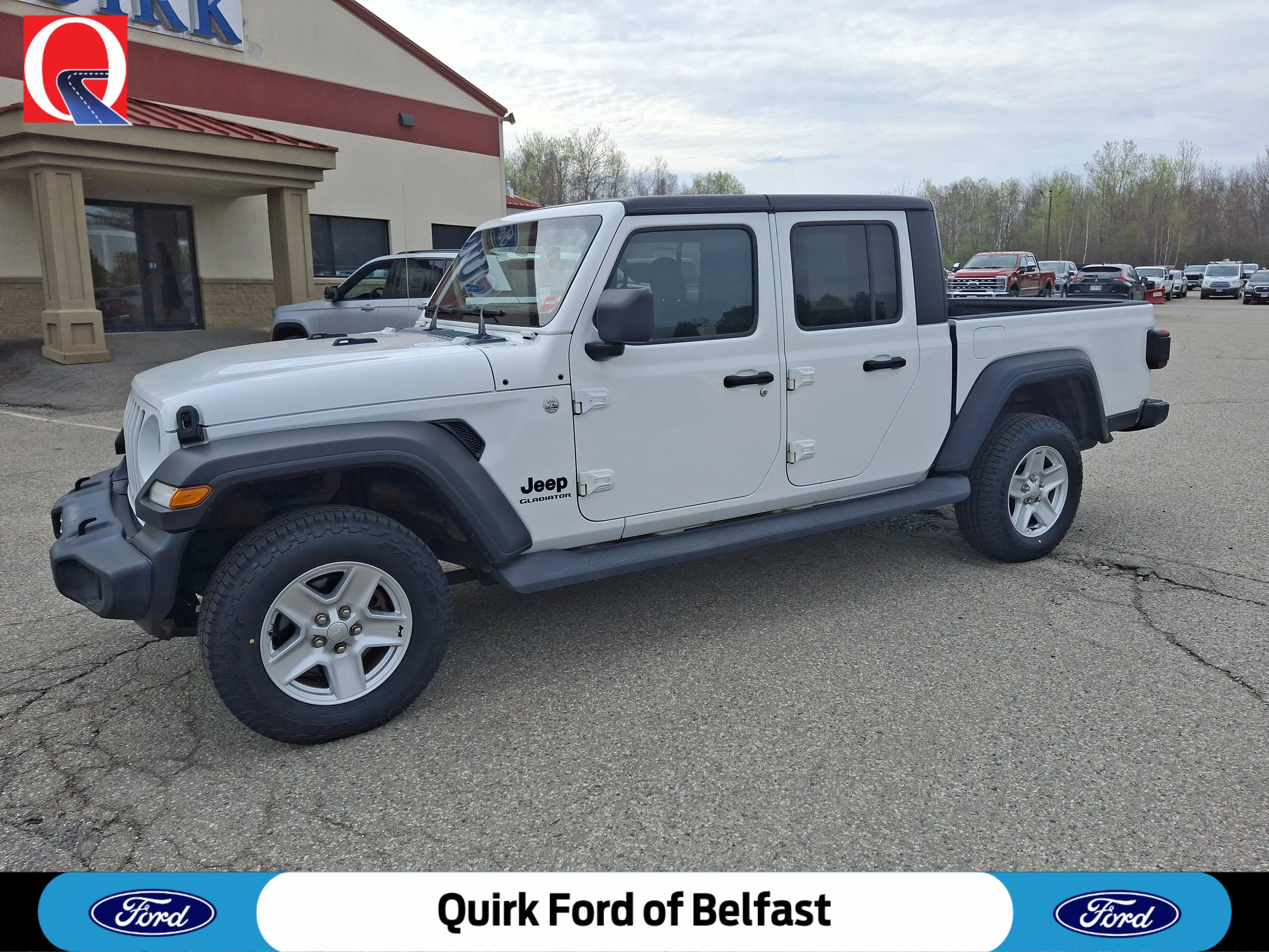 2020 Jeep Gladiator Sport S's photo