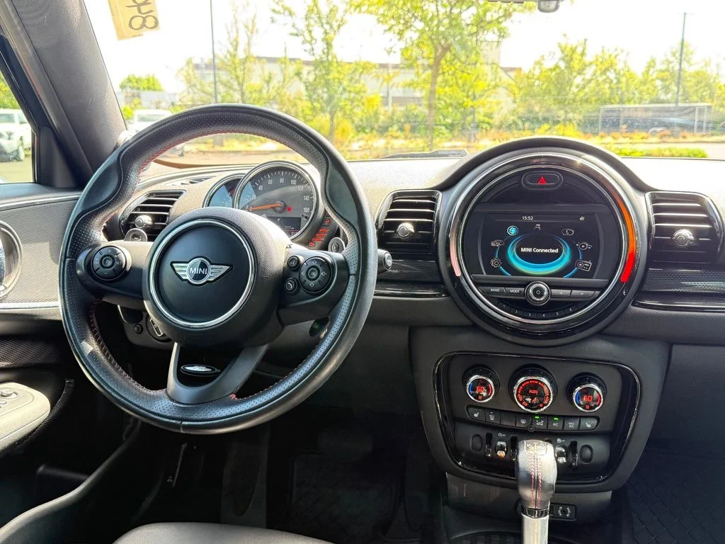 Used 2017 Black MINI Clubman image 28