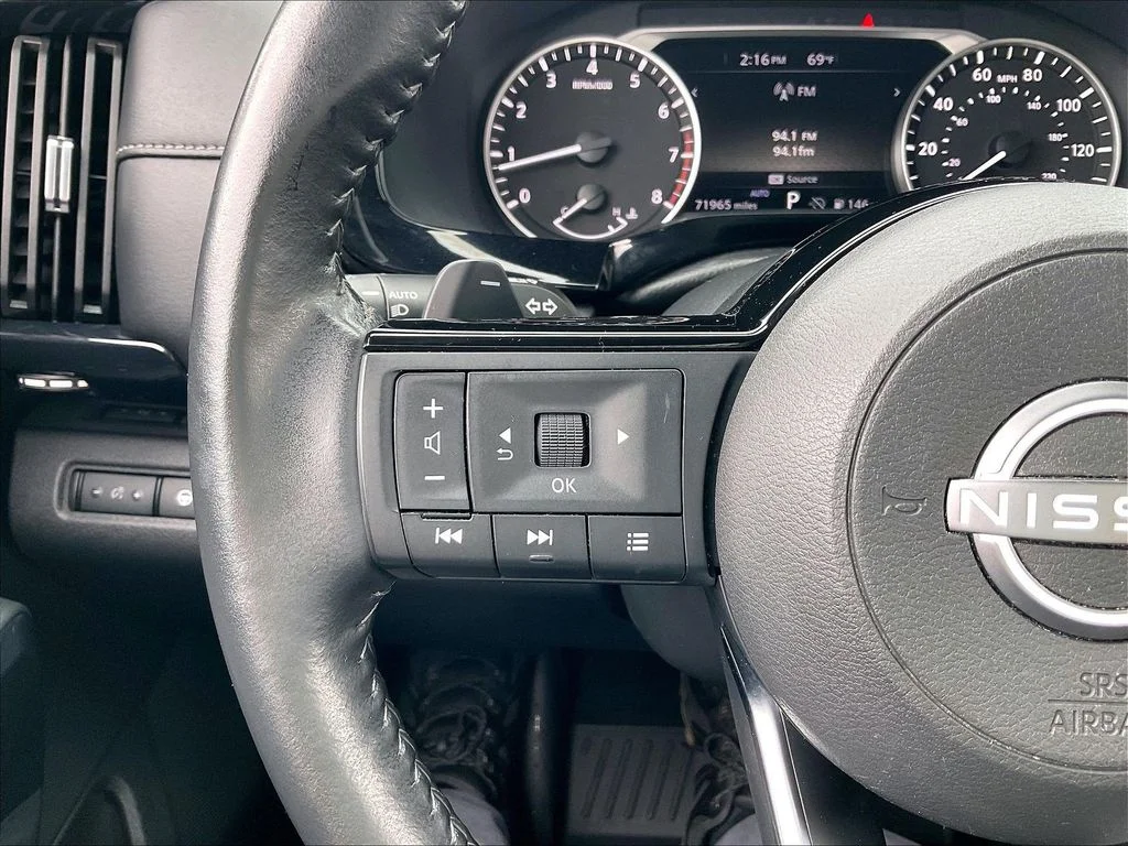 Used 2023 Pearl White Tricoat Nissan SV image 22