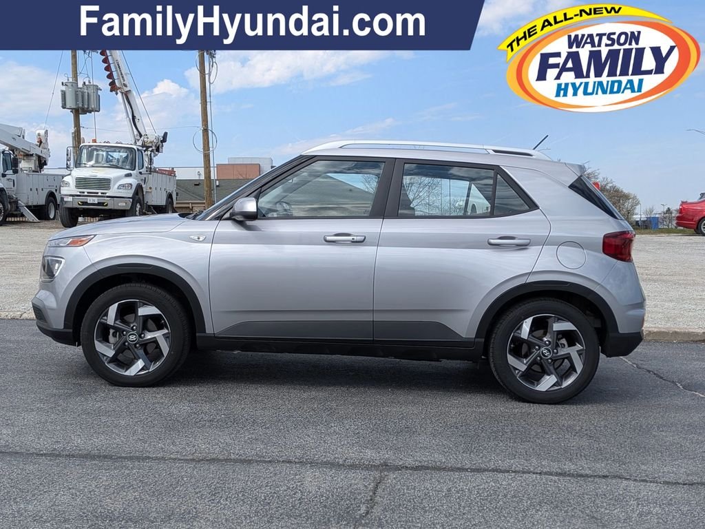 2025 Hyundai Venue SEL - Photo 6