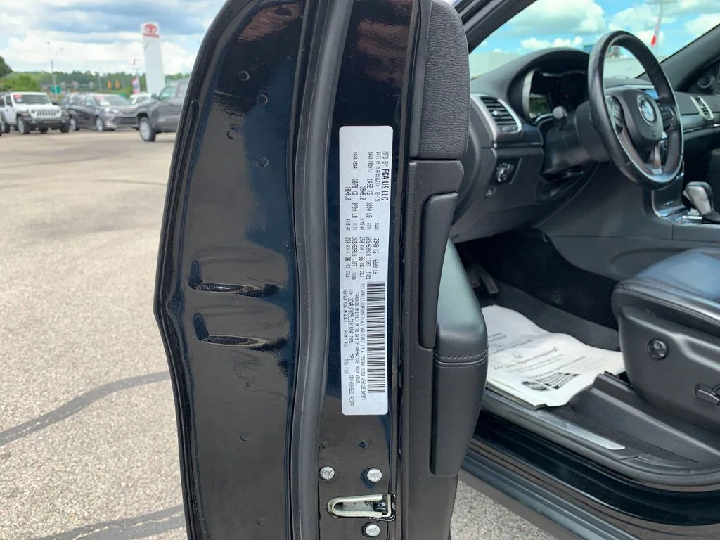 Used 2020 Black Jeep Limited image 34