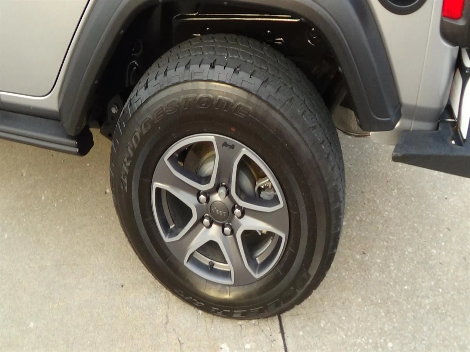 Certified Used 2019 Billet Silver Metallic Clear Coat (psc) Jeep Sport S image 9