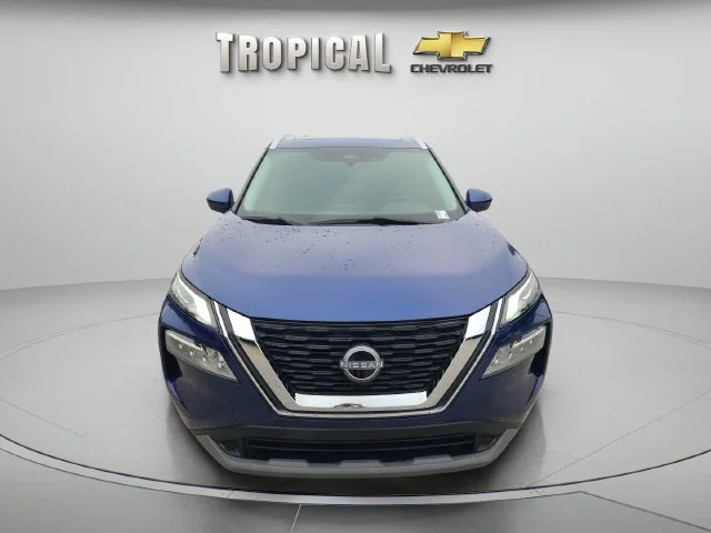 Used 2023 Blue Nissan SV image 8