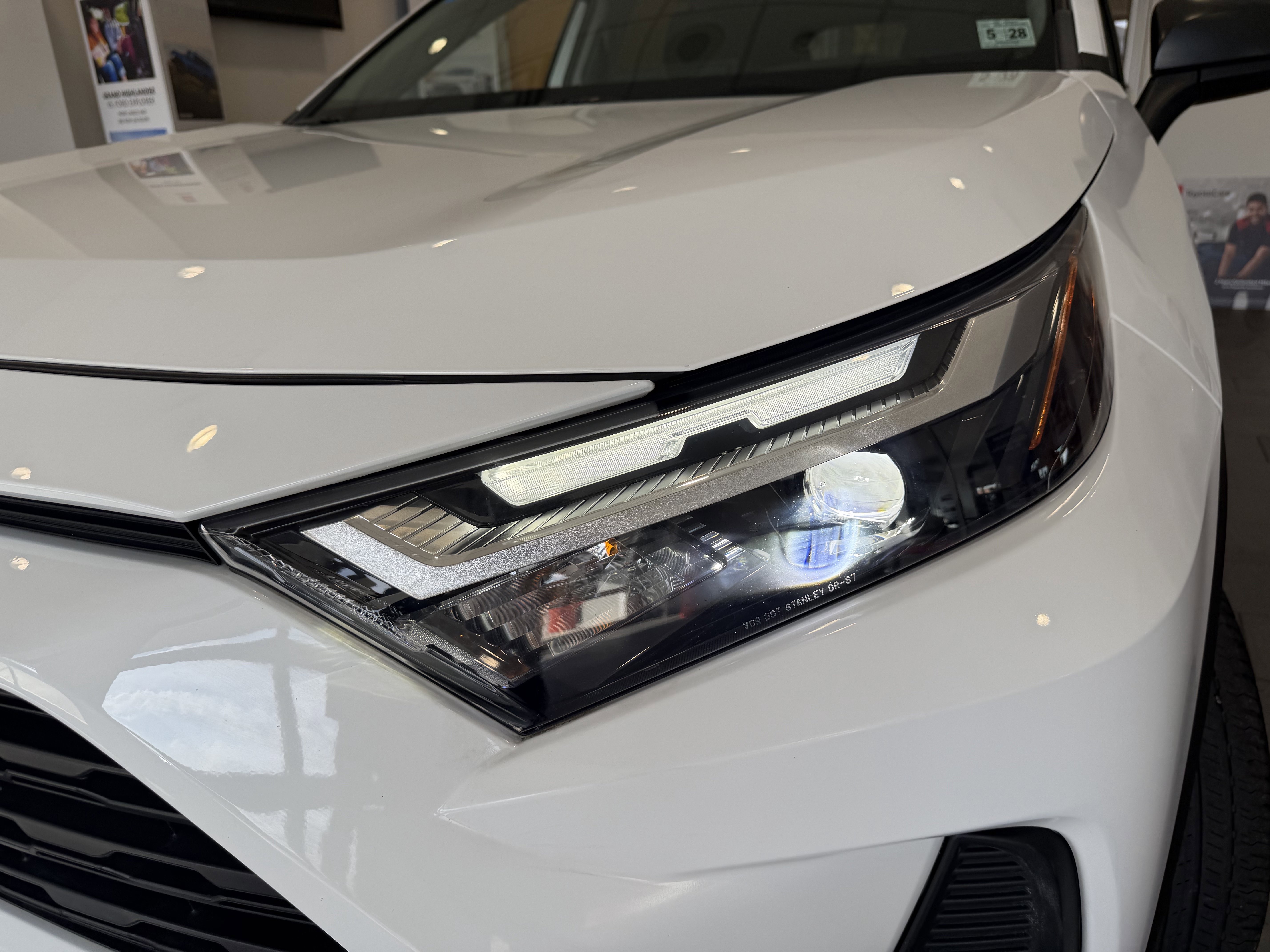 Used 2023 ICE CAP Toyota LE image 40