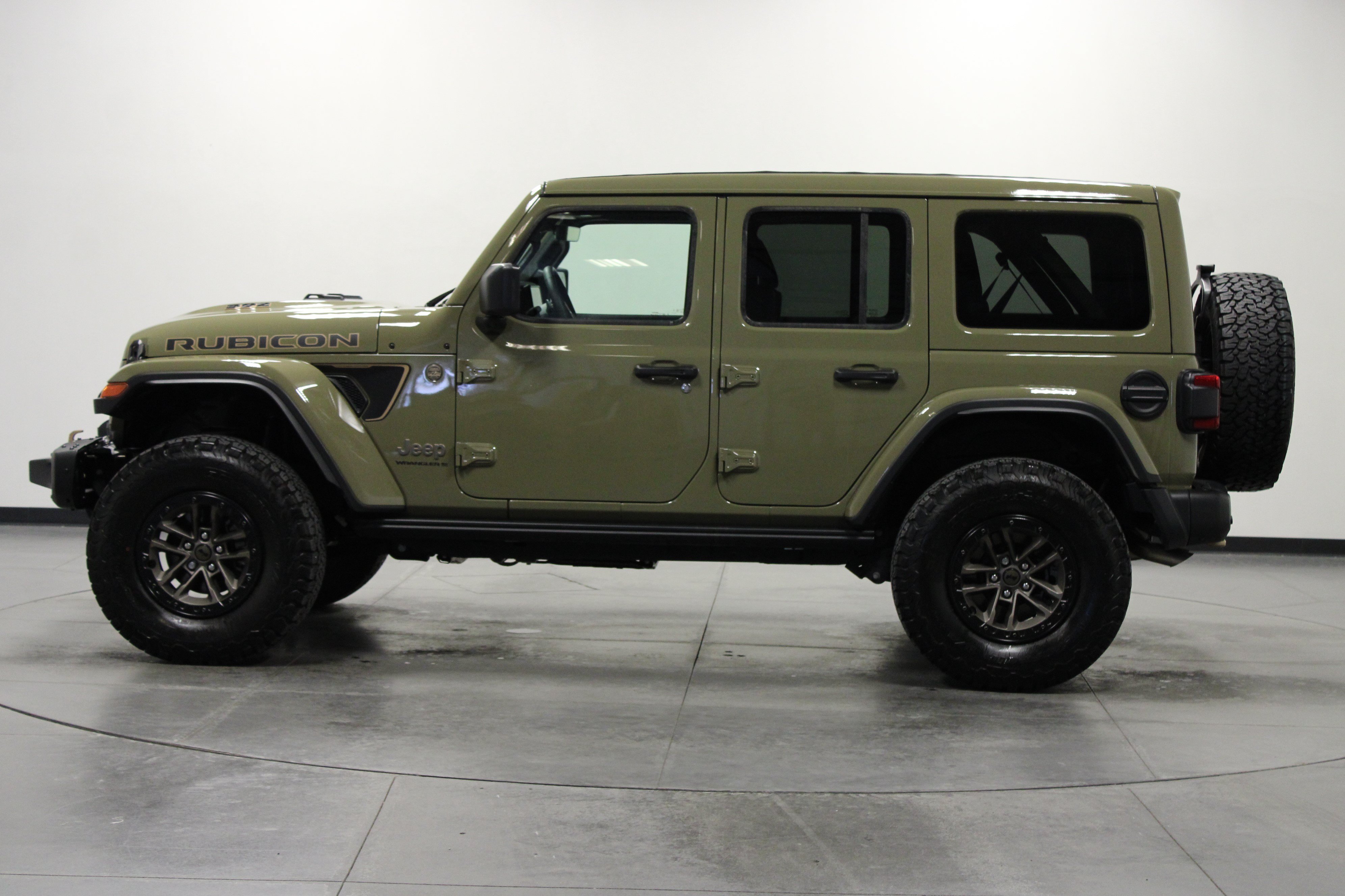 Used 2025 41 Jeep Rubicon 392 image 7