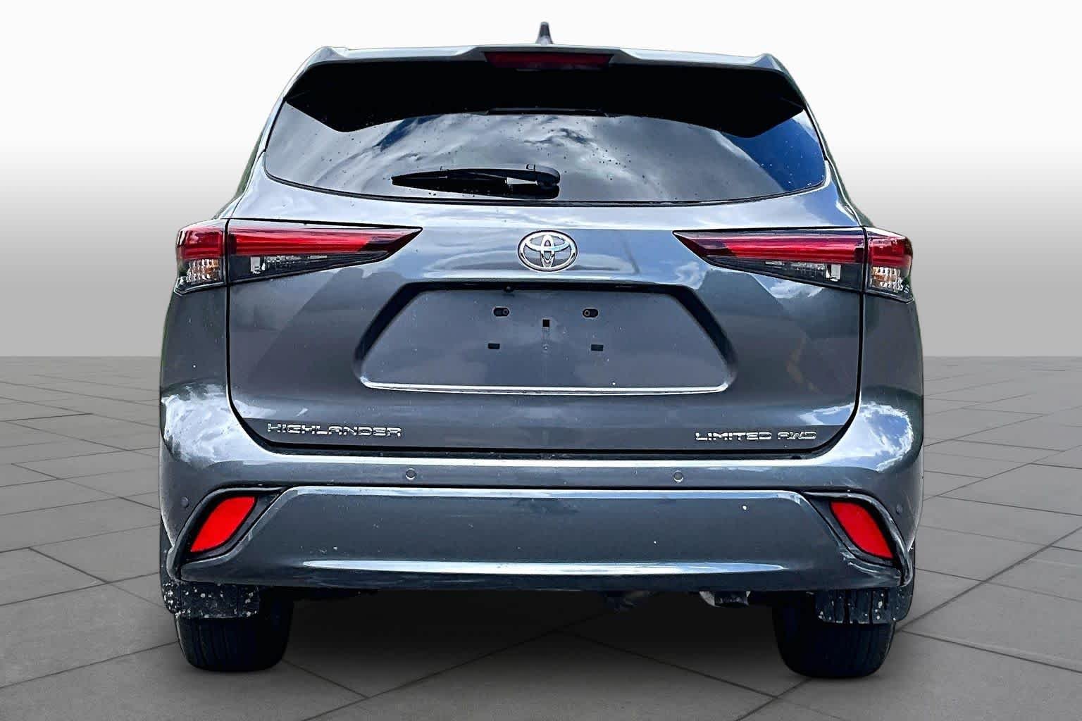 Used 2025 Magnetic Gray Metallic Toyota Limited image 5