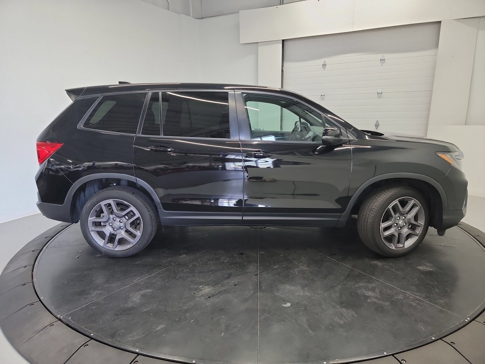 Certified Used 2023 Crystal Black Pearl Honda AWD EX-L image 11