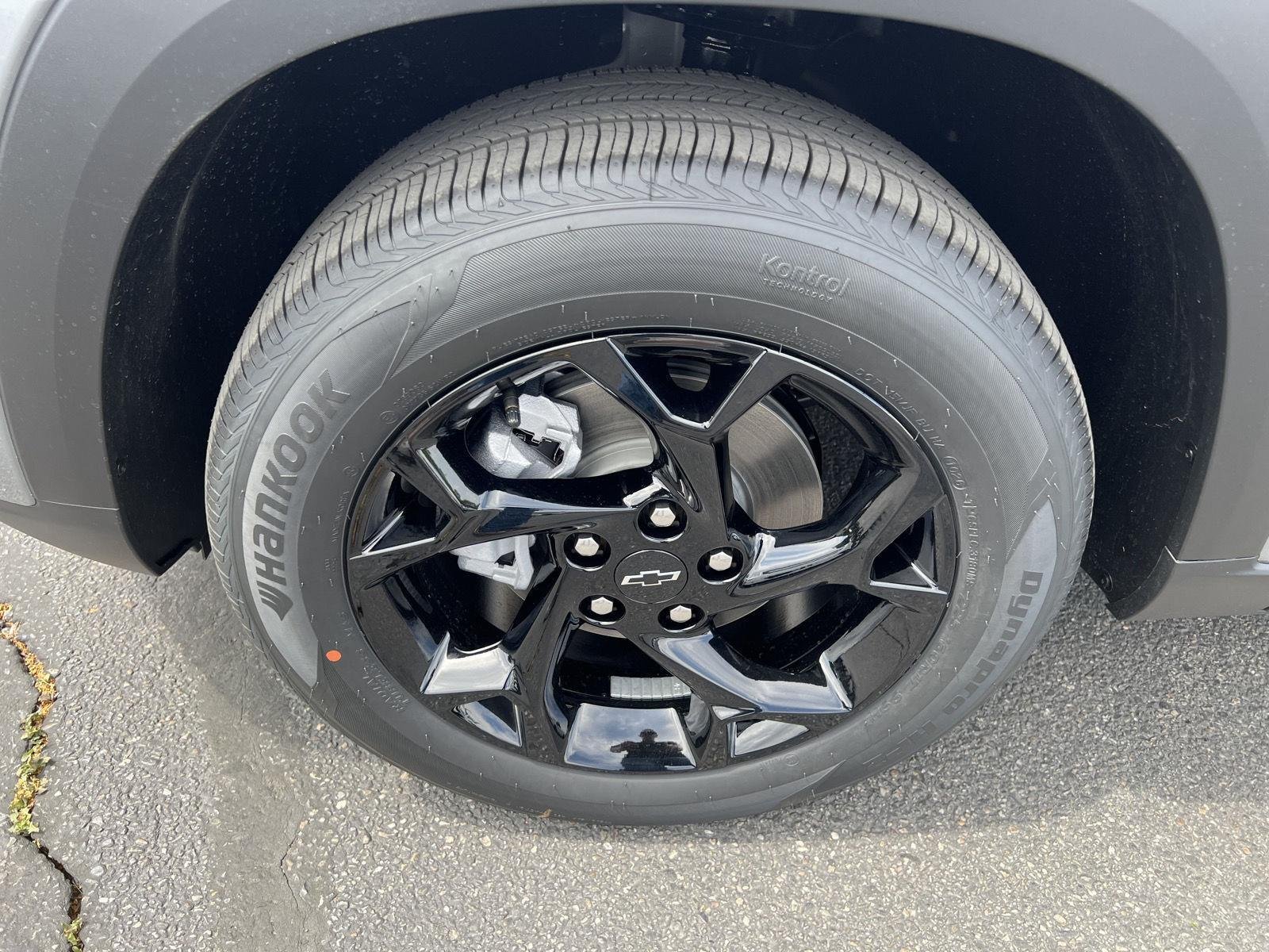 2026 Chevrolet Trax LT - Photo 8