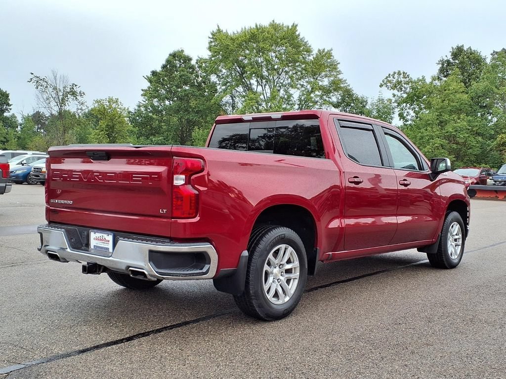 Used 2019 CAJUN RED TINTCOAT Chevrolet LT image 4