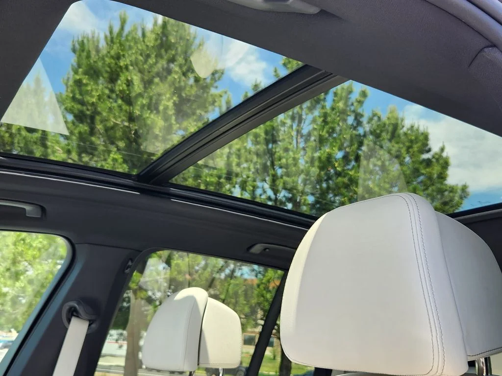 New 2026 Dravit Grey Metallic BMW xDrive40i image 19