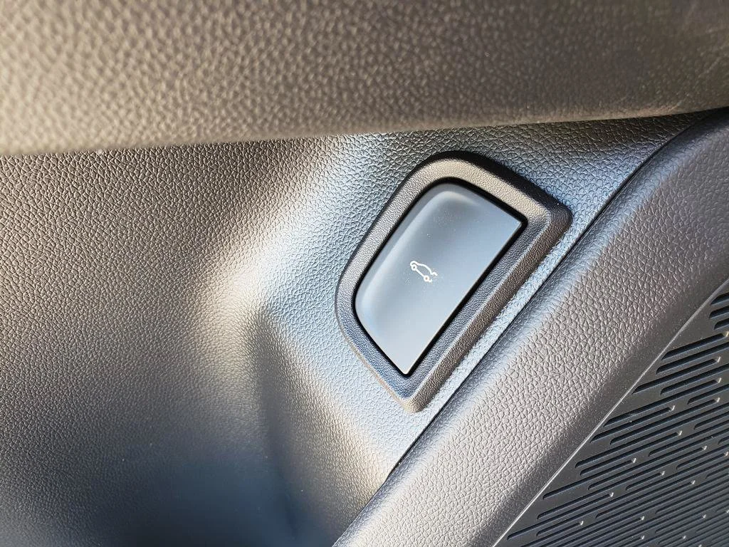 Used 2026 Black Chevrolet LT image 26