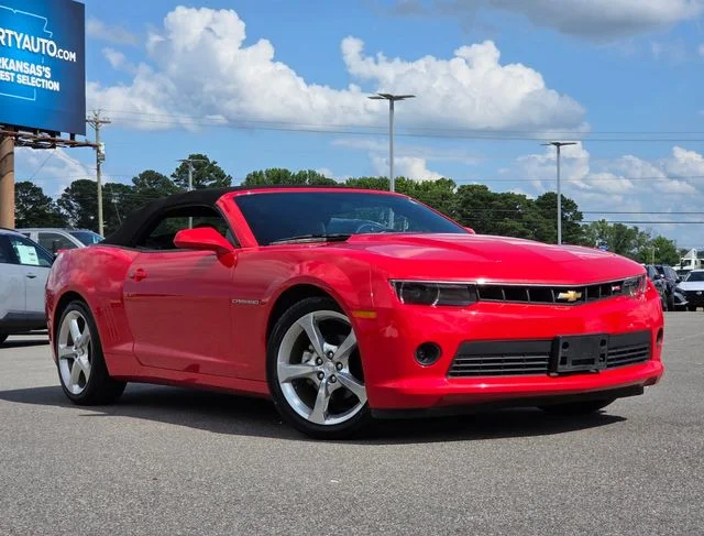 Used 2015 Red Chevrolet 2LT image 22