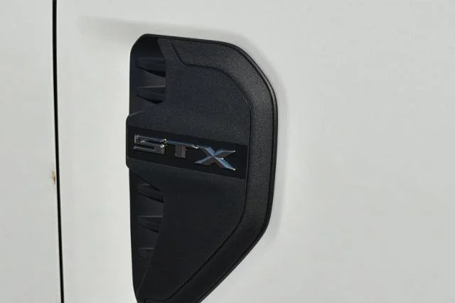 New 2026 Oxford White Ford XL image 42