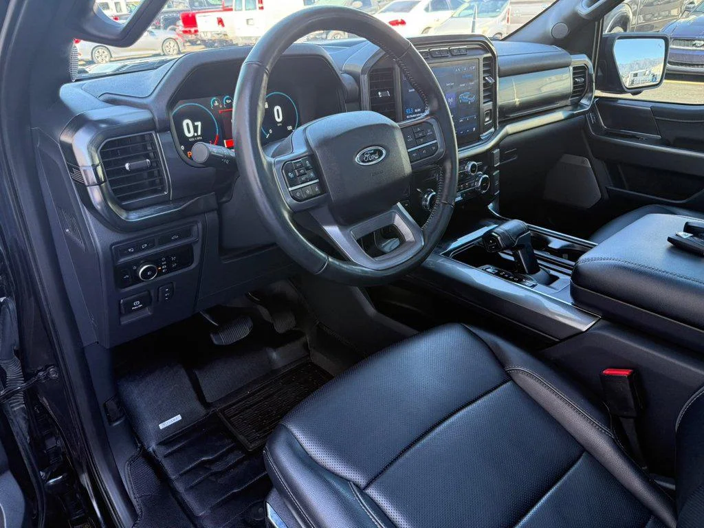 Used 2023 Agate Black Metallic Ford LARIAT 4WD SUPERCREW 5.5 BOX image 11