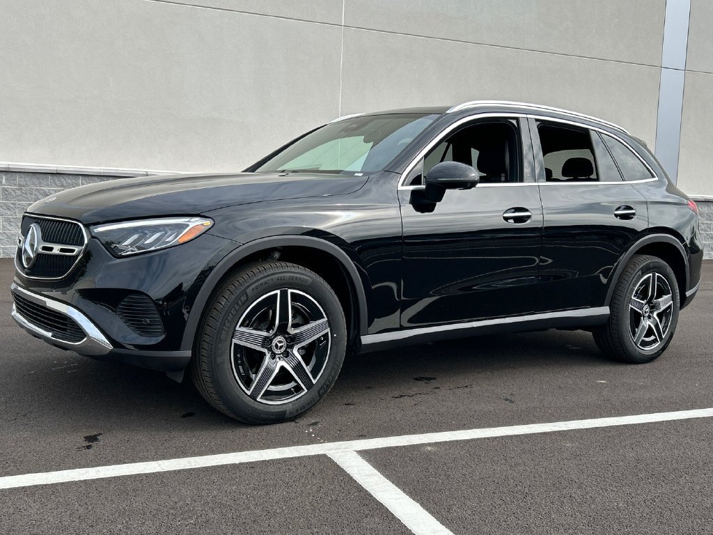 New 2026 Black Mercedes-Benz GLC 300 image 37