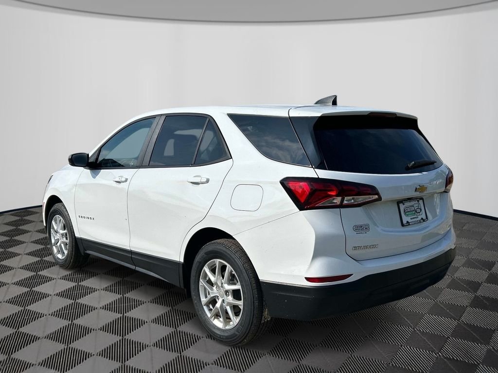 Used 2022 White Chevrolet LS image 3