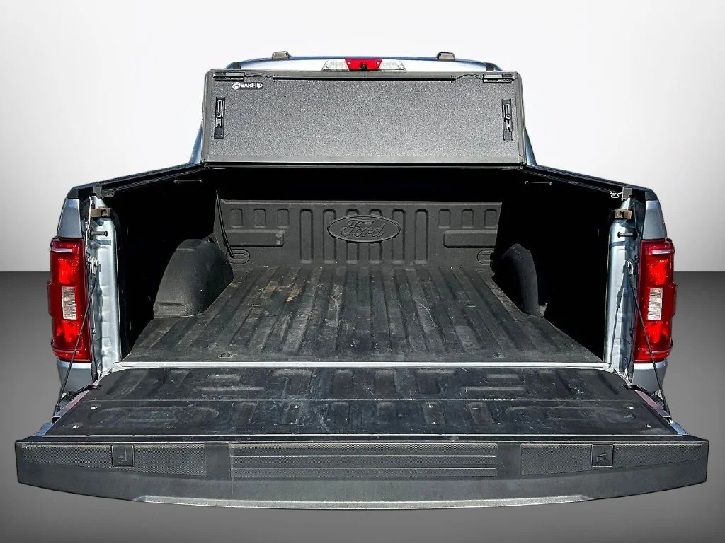 Used 2022 Silver Ford XLT image 8