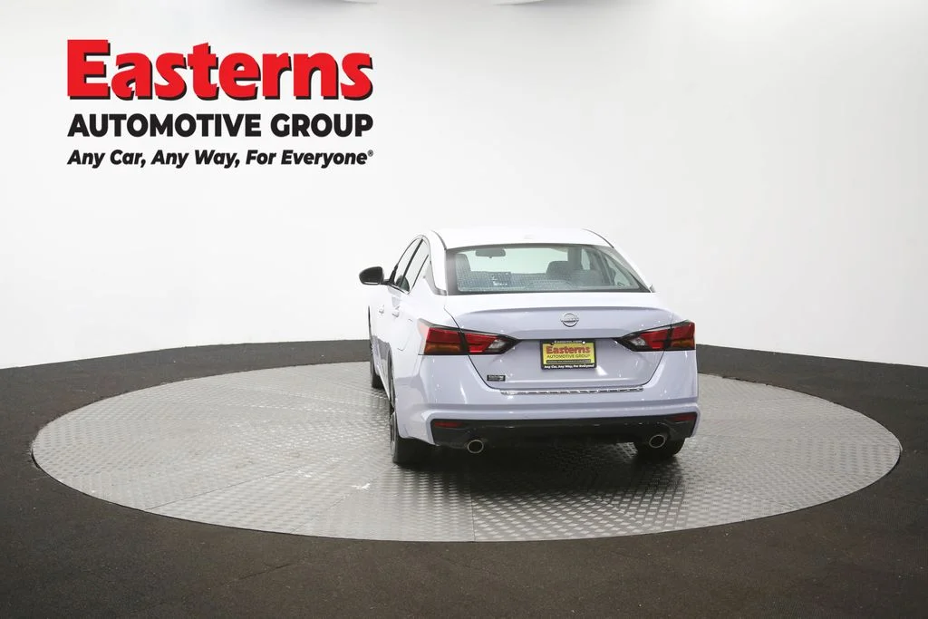 Used 2023 Gray Nissan 2.5 SR image 38