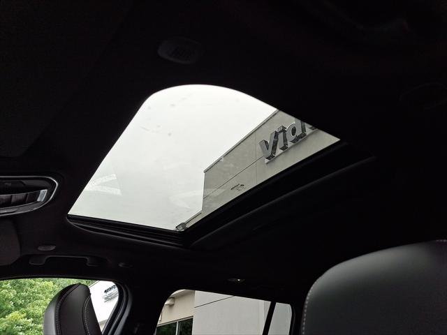 New 2026 Baltic Gray Metallic Clearcoat Jeep Laredo image 9