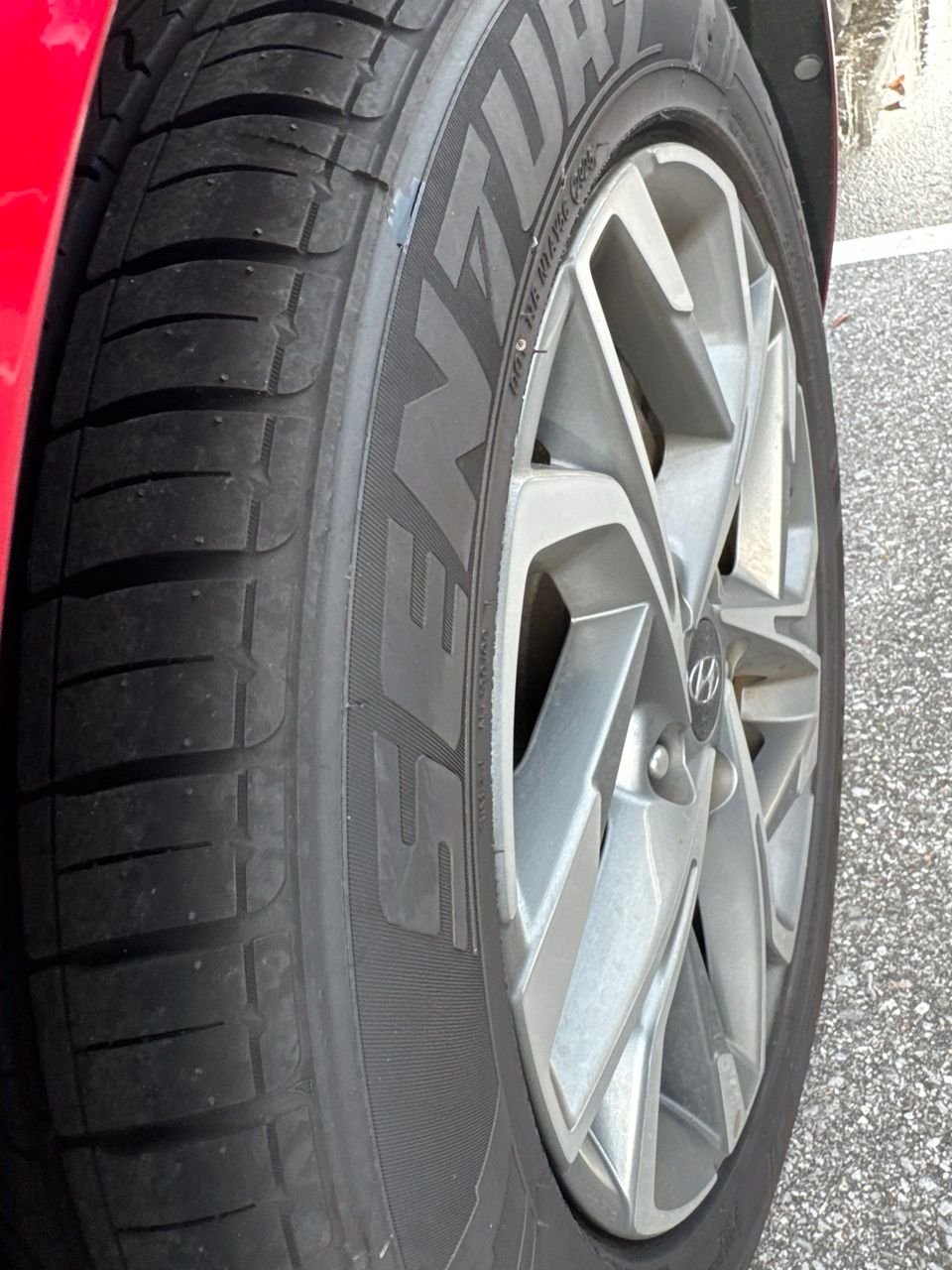 Used 2020 Red Hyundai SEL image 5