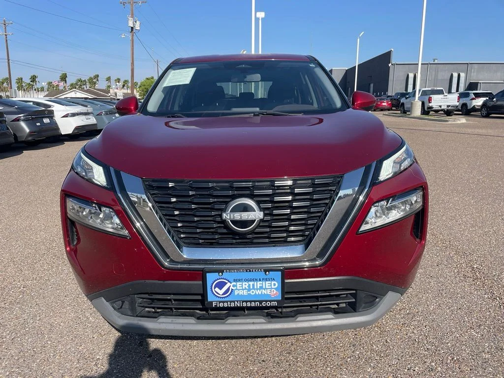 Used 2023 Red Nissan SV image 2