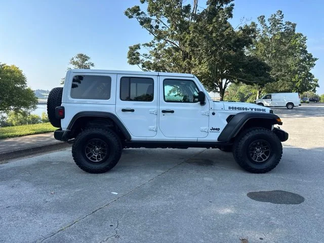 Used 2023 White Jeep High Tide image 9