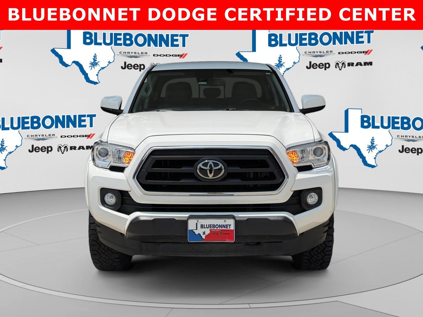 Used 2023 White Toyota  image 2