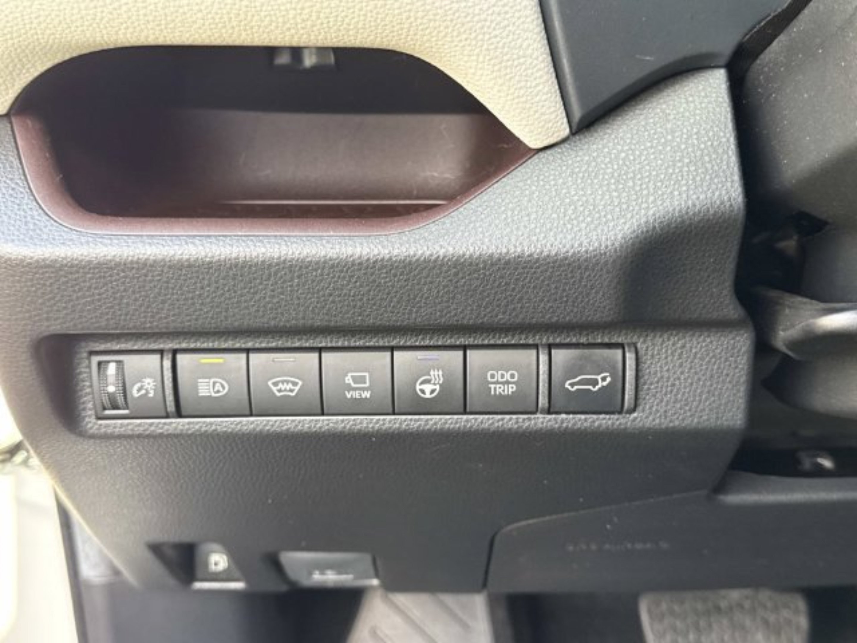 2024 Toyota RAV4 Limited - Photo 29