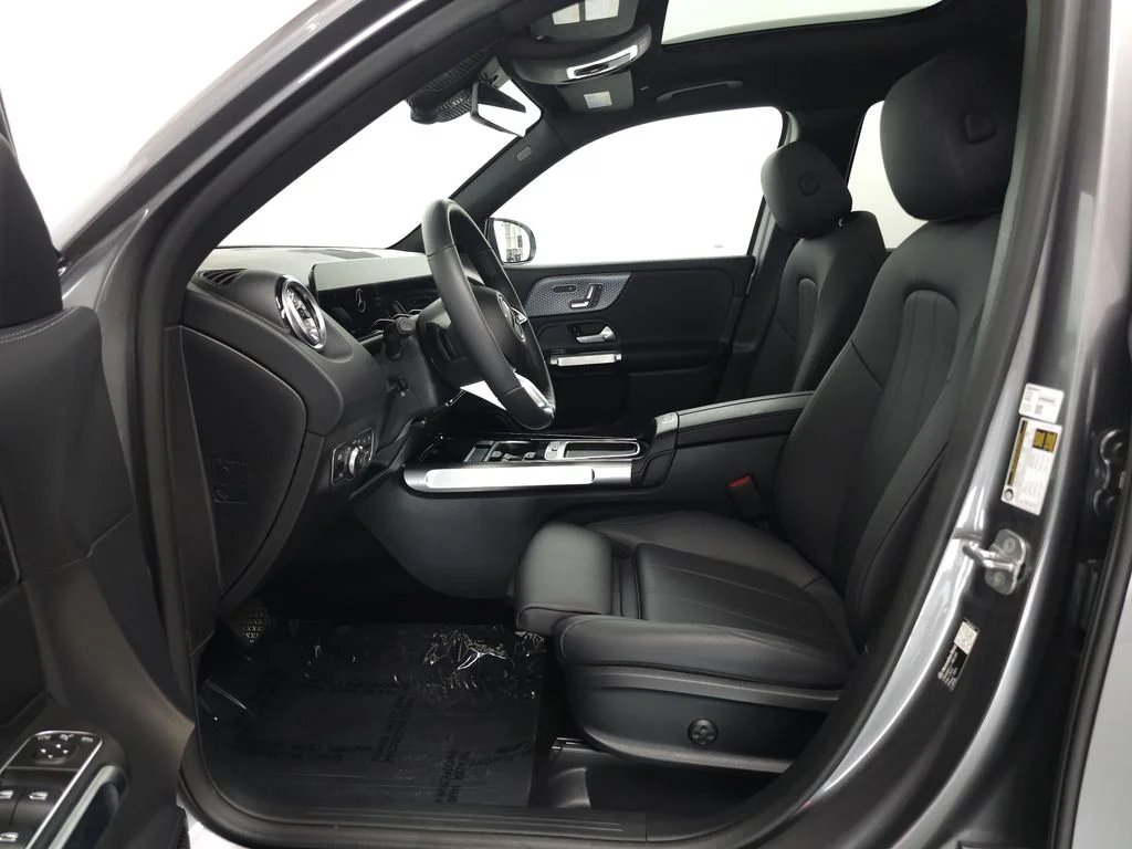 Certified Used 2026  Mercedes-Benz GLB 250 image 7