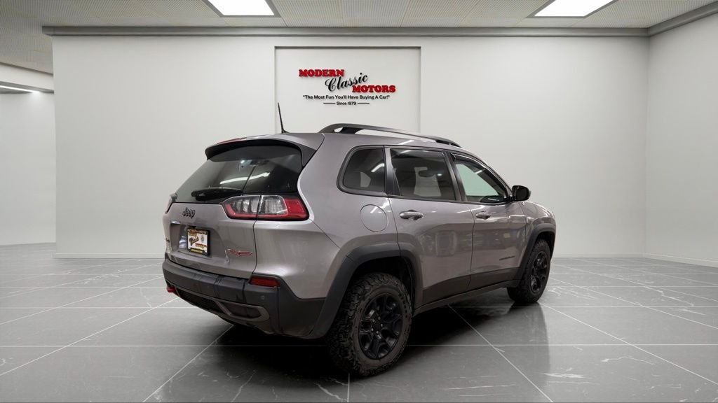 Used 2020 Silver Jeep Trailhawk image 7