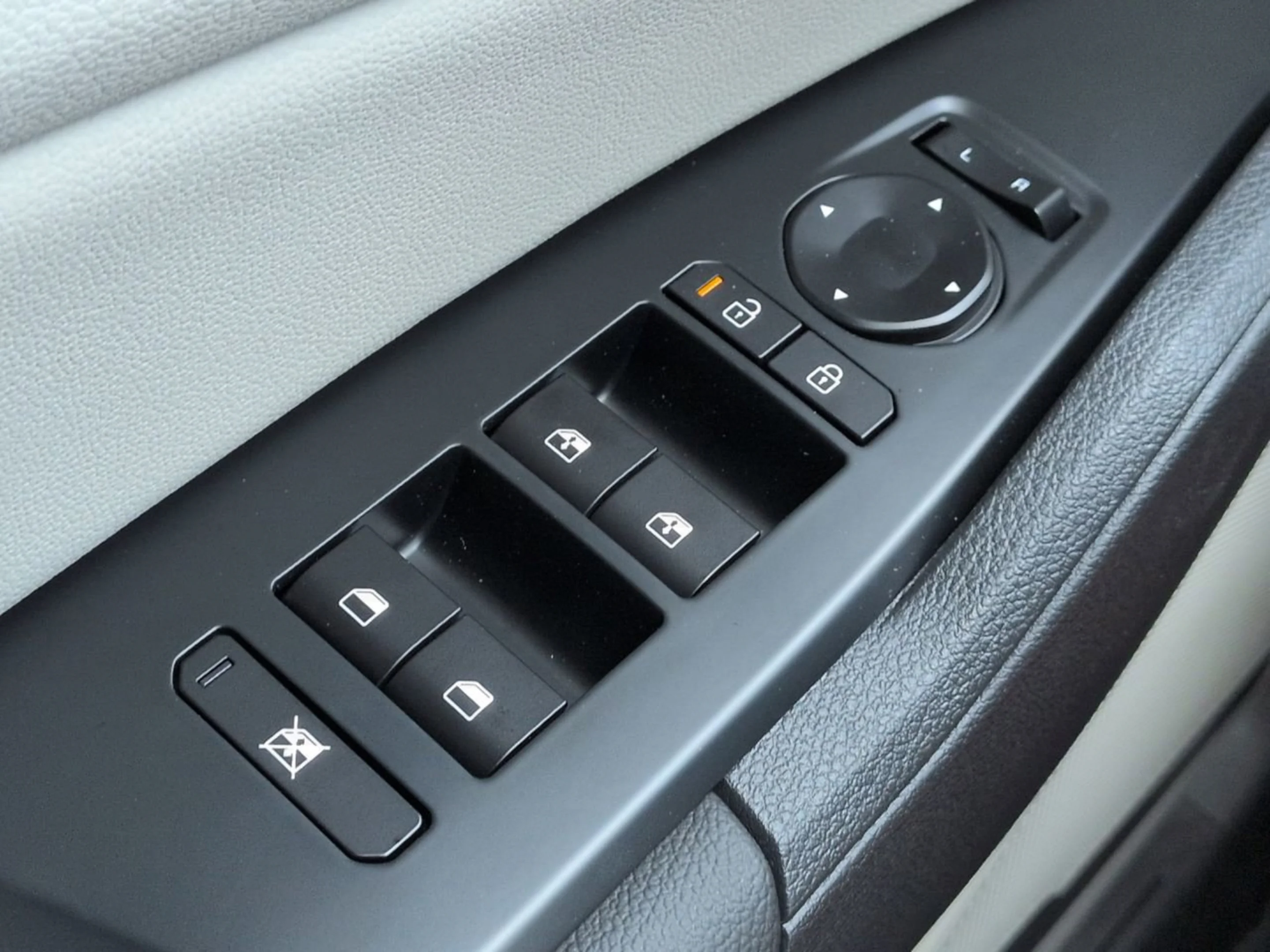 New 2026 Panthera Metal Gray Kia EX image 69
