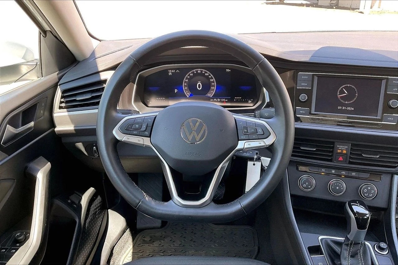 Used 2024 White Volkswagen 1.5T S image 9
