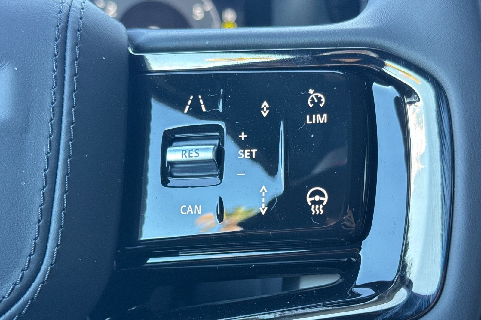 New 2026 Zadar Grey Land Rover S image 29
