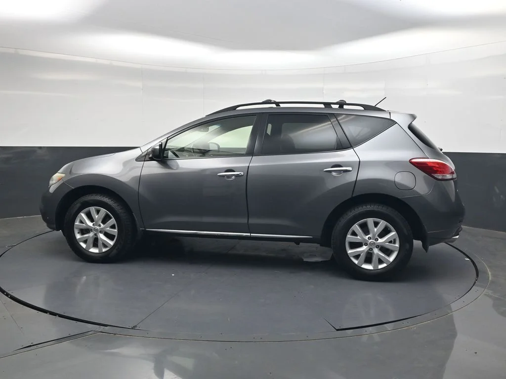 Used 2013 Gray Nissan SL image 10