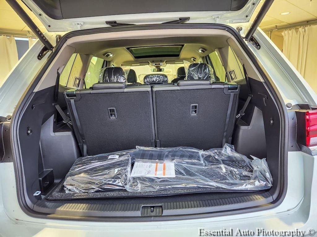 New 2026 Opal White Pearl Volkswagen SEL image 17