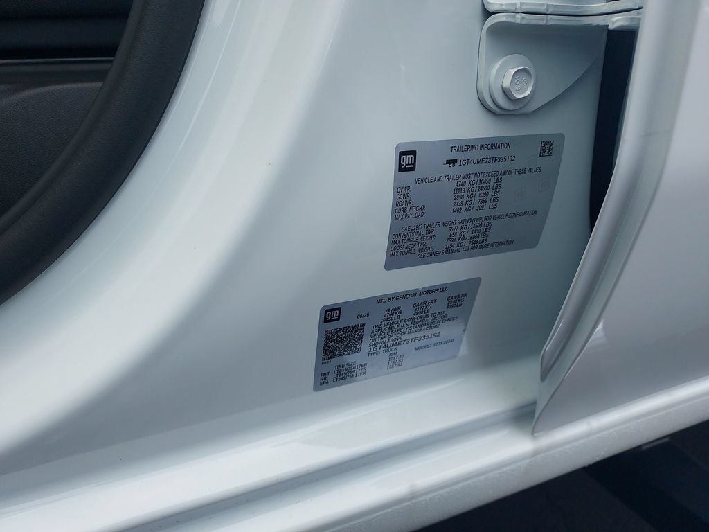 New 2026 Summit White GMC SLE image 24