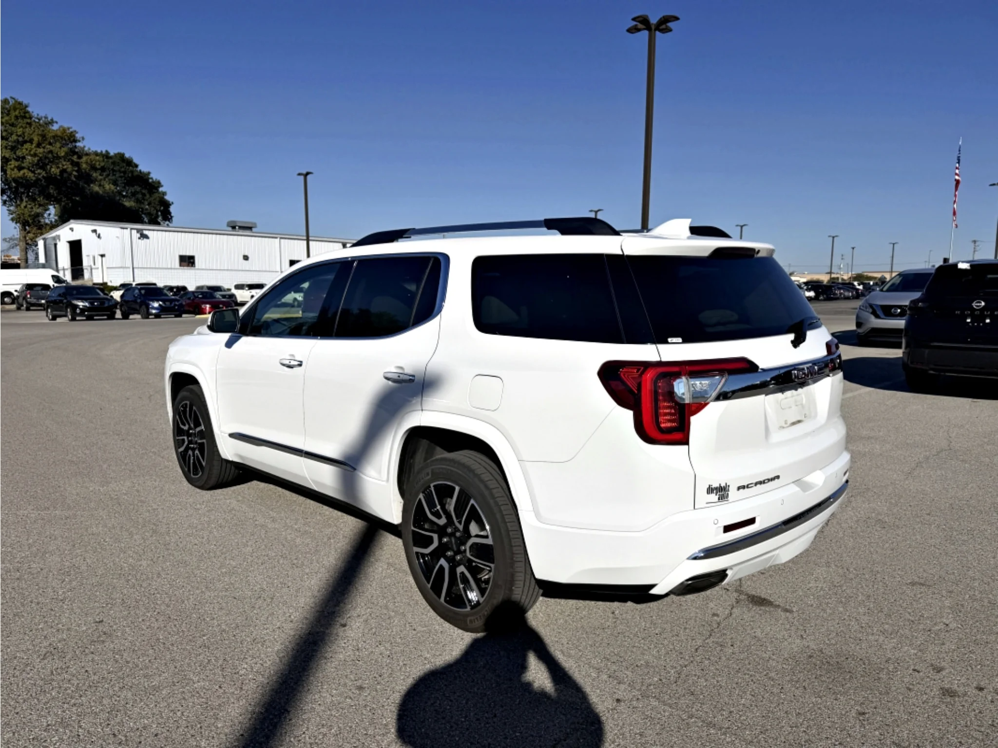 Used 2022 Summit White GMC Denali image 10