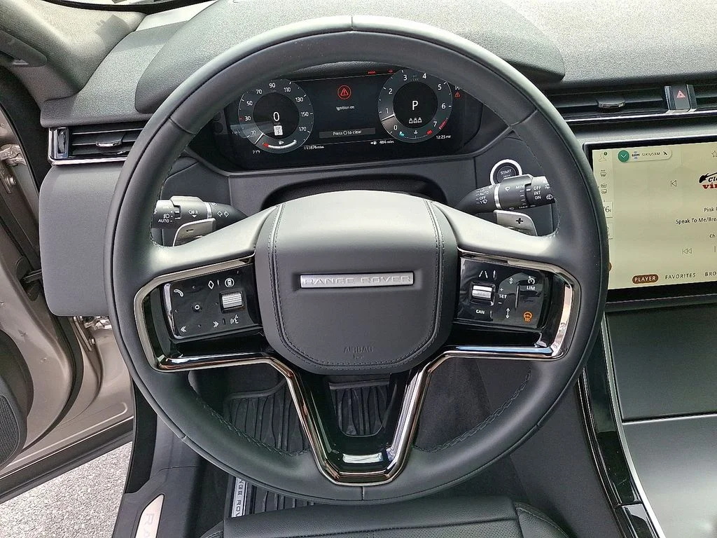 Certified Used 2026  Land Rover S image 17