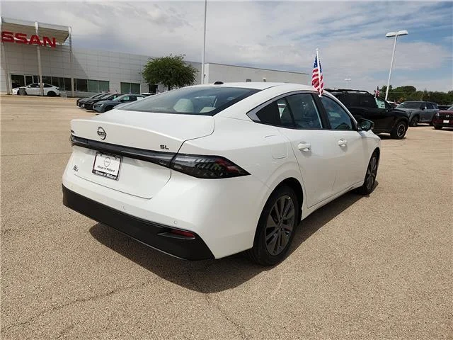 New 2026 QAC Aspen Whit Nissan SL Sedan image 3