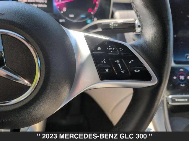 Used 2023 Black Mercedes-Benz 4MATIC® SUV image 18