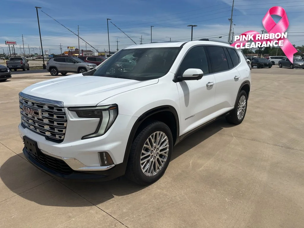 Used 2025 White GMC Denali image 30