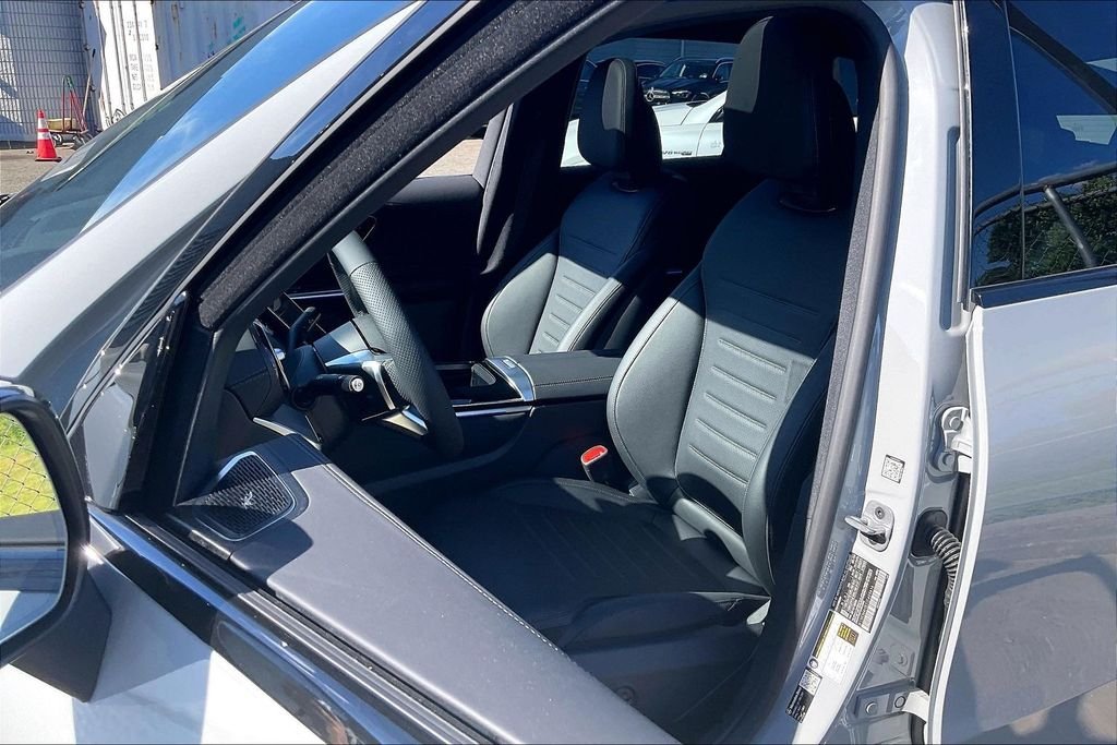 Used 2026 Gray Mercedes-Benz GLC 300 image 17