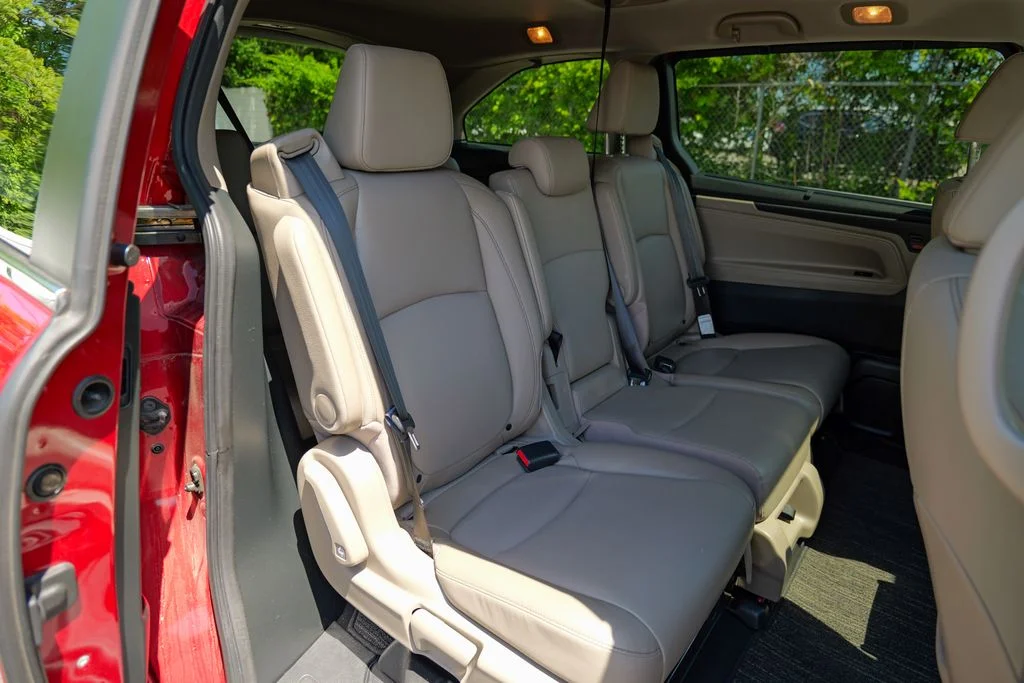 Used 2023 Red Honda EX-L image 32