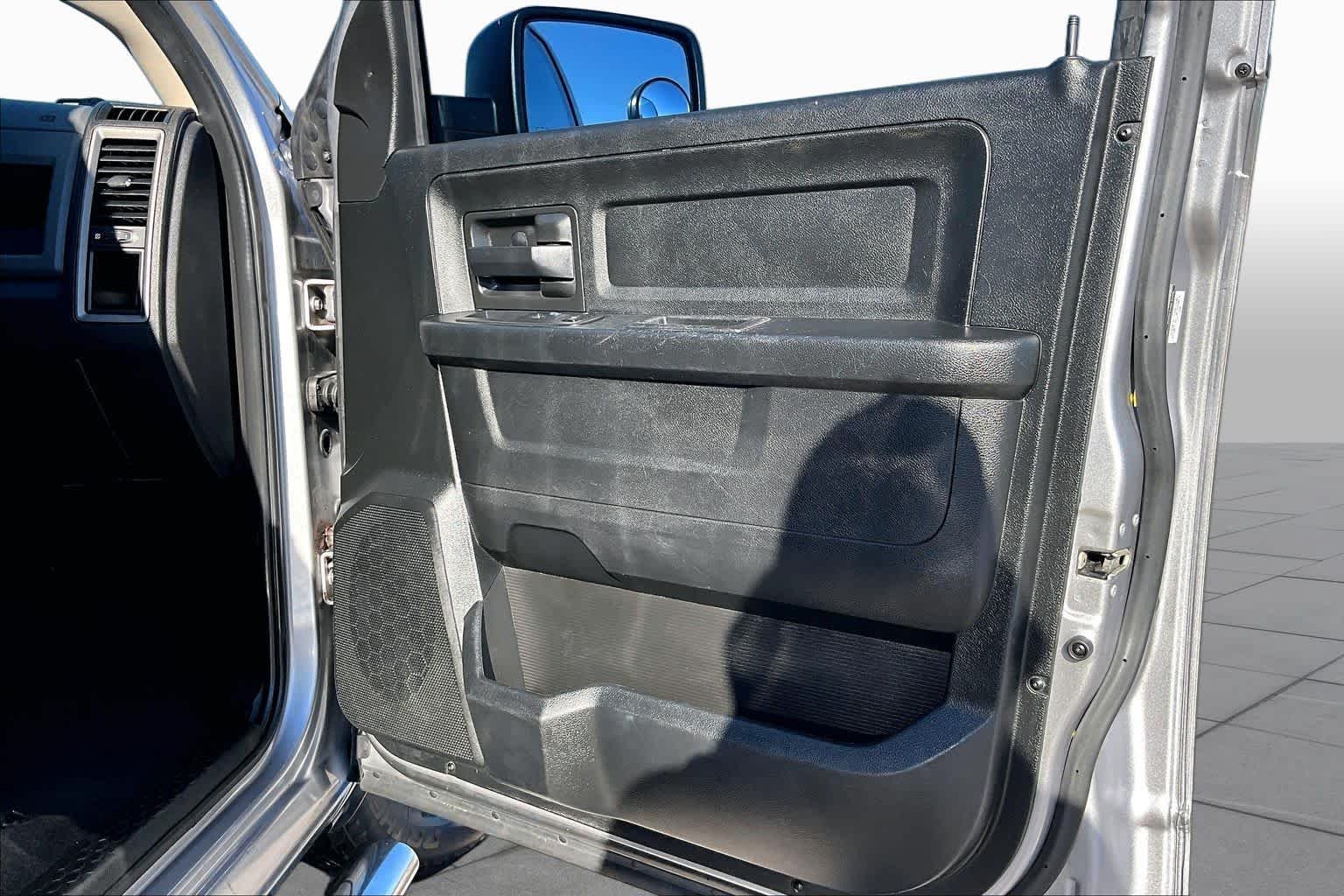 Used 2019 Billet Silver Metallic Clearcoat Ram Tradesman image 22