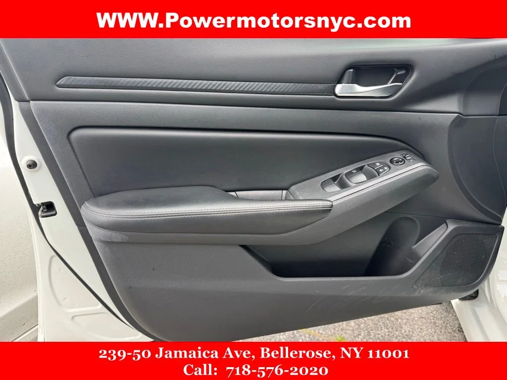 Used 2024 White Nissan 2.5 SV image 24