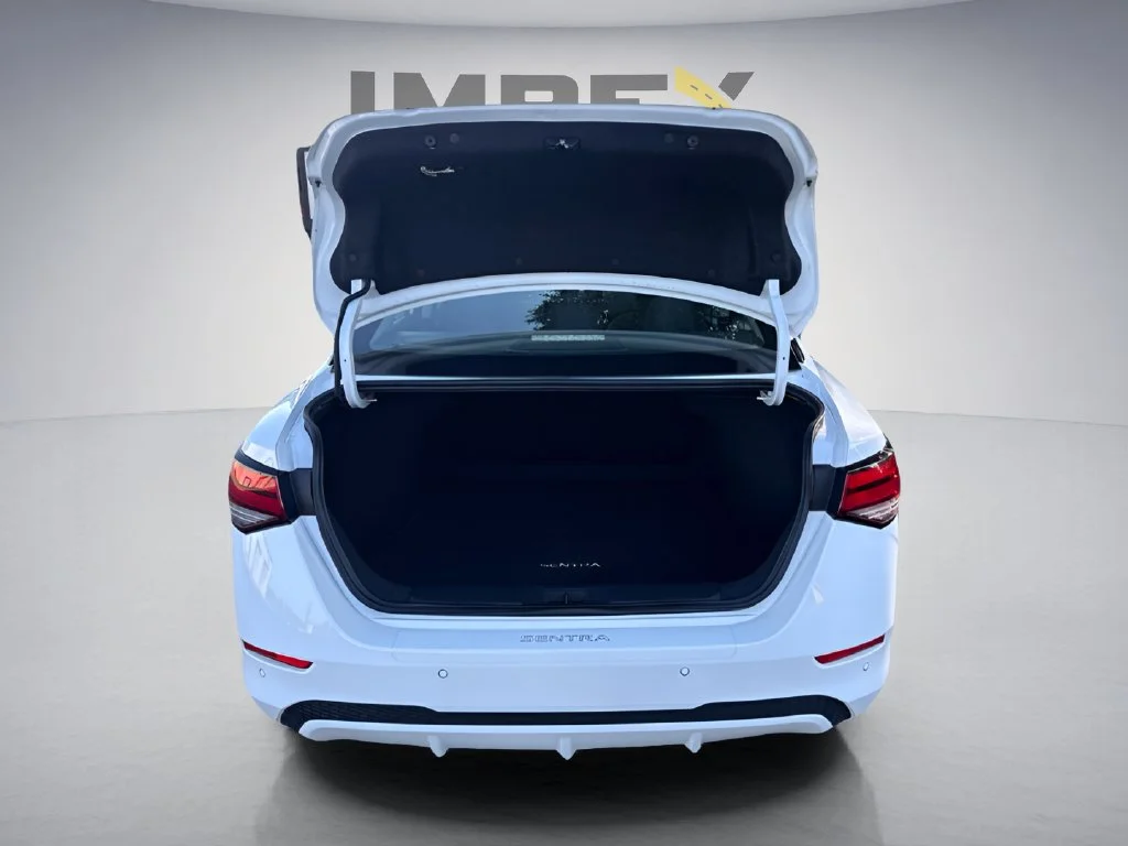 Used 2025 White Nissan SV image 27