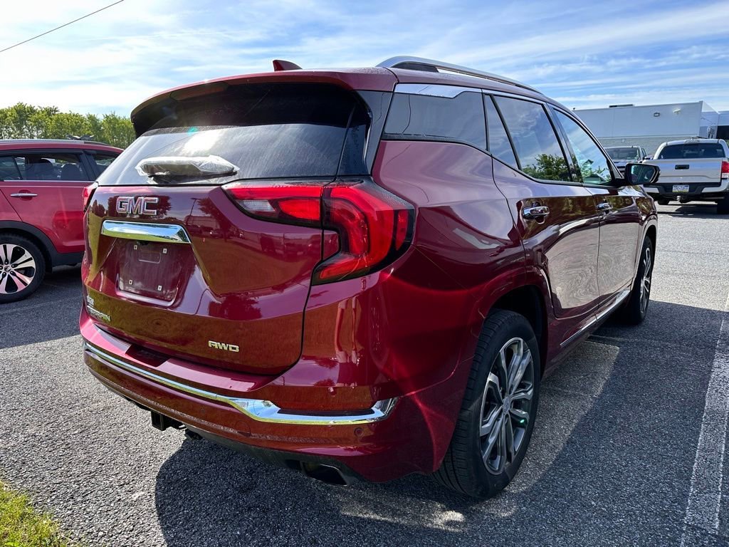 Used 2020 RED QUARTZ TINTCOAT GMC Denali image 4