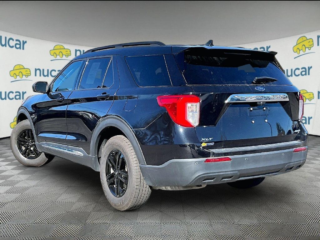Used 2021 Black Metallic Ford XLT image 4