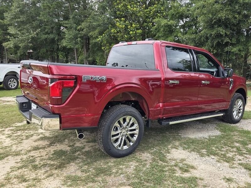 New 2026 Ruby Red Metallic Tinted Clearcoat Ford XLT image 11