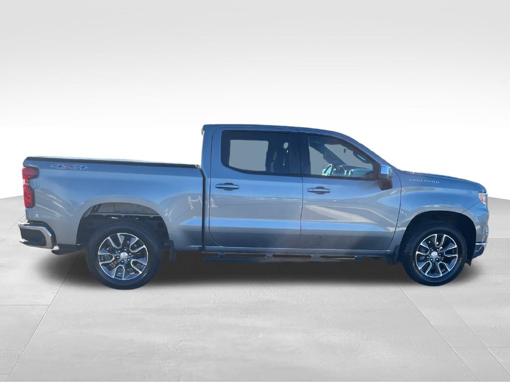 Used 2024 Gray Chevrolet LT image 6